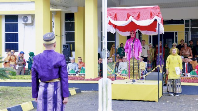 Ket: Bupati Barru, Andi Ina Kartika Sari