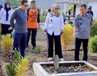 Bupati Barru Pimpin Rabu Bersih di Taman Makam Pahlawan, Ajak ASN Perkuat Budaya Gotong Royong
