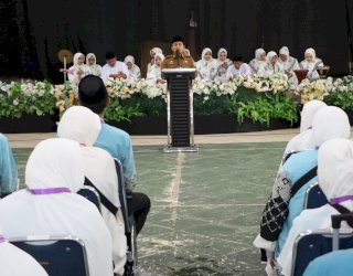 Wali Kota Tasming Hamid Lepas 92 Jamaah Calon Haji Parepare, Ingatkan Haji Adalah Panggilan Istimewa Allah