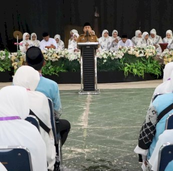 Wali Kota Tasming Hamid Lepas 92 Jamaah Calon Haji Parepare, Ingatkan Haji Adalah Panggilan Istimewa Allah