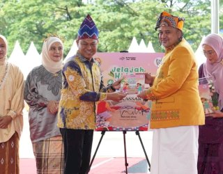 Kado Hardiknas untuk Warga Makassar, Munafri Tambah Insentif Guru hingga Fasilitas untuk Siswa
