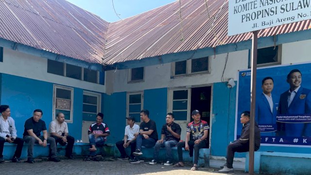 Pengurus DPD I KNPI Sulsel kubu Fadel Muhammad Tauphan Anshar resmi menggelar soft launching sekretariat di Jalan Baji Areng, Kecamatan Mamajang, Kota Makassar, Selasa (5/5/2026). (Foto: Istimewa)
