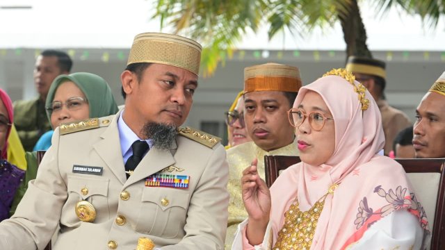 Anggota DPRD Sulsel, Yeni Rahman saat menghadiri Upacara Peringatan Hari Pendidikan Nasional (Hardiknas) Tahun 2026 tingkat Provinsi Sulawesi Selatan di halaman Rumah Jabatan Gubernur, Makassar, Sabtu (2/5/2026). (Foto: Istimewa)