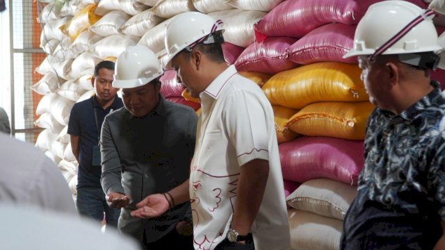 Wakil Ketua Komisi V DPR RI Fraksi Gerindra, Andi Iwan Darmawan Aras melakukan kunjungan kerja ke Gudang Perum Bulog Cabang Kabupaten Wajo, Sulawesi Selatan, Jumat (8/5/2026). (Foto: Istimewa)