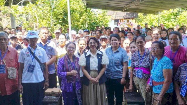 Anggota Komisi IX DPR RI, Tutik Kusuma Wardhani saat menyosialisasikan program MBG di Banjar Anyar, Kelod, Jembrana, Bali, Minggu (26/4/2026). (Foto: Istimewa)