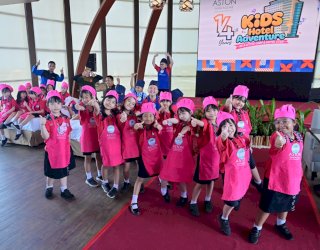 Puluhan Siswa SD Gamaliel Makassar Bergembira di Kids Hotel Adventure Aston