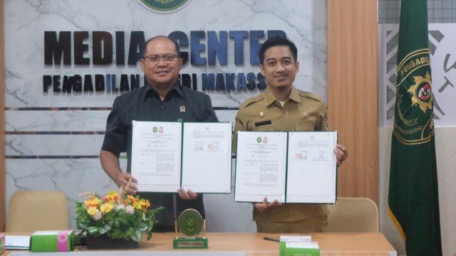 Pemerintah Kota Makassar melalui Dukcapil menghadirkan inovasi layanan administrasi kependudukan dengan menggandeng Pengadilan Negeri Makassar. (Foto: Istimewa)