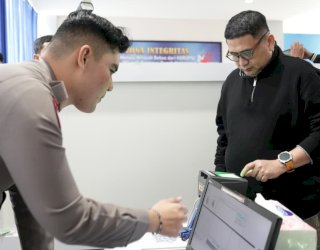 Makassar Kini Punya Layanan SIM C1, Wali Kota Munafri Langsung Coba Lintasan Uji Berkendara
