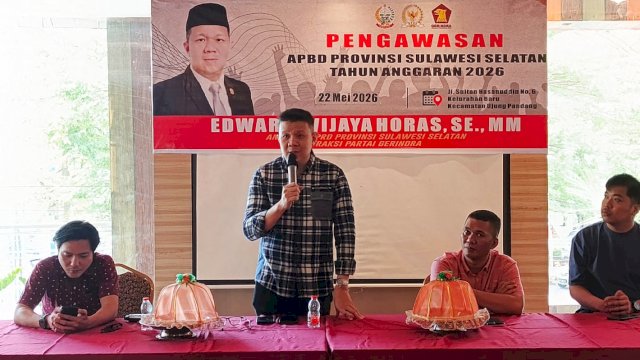 Anggota DPRD Provinsi Sulawesi Selatan, Edward Wijaya Horas saat melaksanakan kegiatan pengawasan APBD Sulsel tahun anggaran 2026 di Jalan Sultan Hasanuddin, Kelurahan Baru, Kecamatan Ujung Pandang, Makassar, Jumat (22/5/2026). (Foto: Istimewa)