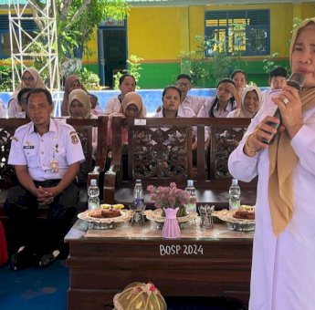 Intervensi Gizi Remaja, Pemkab Sidrap Bagikan Tablet Tambah Darah di SMPN 1 Tellu Limpoe