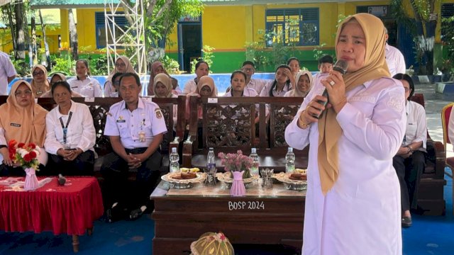 Pemkab Sidrap melakukan langkah konkret dalam upaya mempercepat penurunan angka stunting dan pencegahan anemia melalui aksi intervensi gizi di SMPN 1 Tellu Limpoe pada Rabu (13/5/2026). (Foto: Humas Pemkab Sidrap)