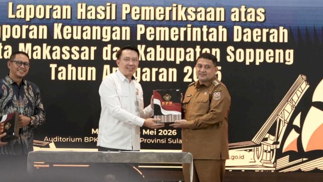 Wali Kota Makassar, Munafri Arifuddin saat menerima penghargaan opini Wajar Tanpa Pengecualian (WTP) dari BPK RI Perwakilan Sulawesi Selatan, Senin (25/5/2026). (Foto: Istimewa)