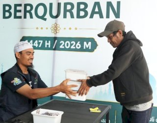 Idul Adha 1447 H, PLN UID Sulselrabar Bagikan 6 Ton Daging Hasil 92 Ekor Hewan Kurban untuk Sesama