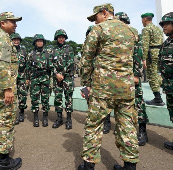 Tasming Hamid dan Hermanto Hadiri Pembukaan Latsarmil Komcad ASN di Rindam XIV/Hasanuddin