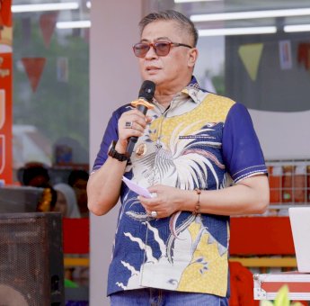 Grand Opening Nganro Mart, Wabup Barru Abustan Sebut Usaha Putra Daerah Pengungkit Ekonomi Masyarakat