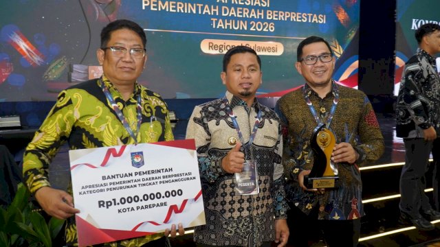 Ket: Pemkot Parepare Terima Penghargaan Nasional