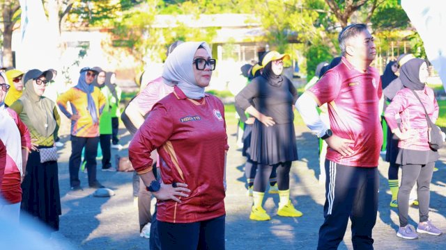 Ket: Bupati Barru Andi Ina Kartika Sari, dan Wakilnya Abustan A Bintang