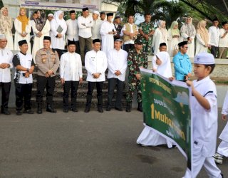 Tasming Hamid dan Hermanto Lepas Pawai Muharram Sambut Tahun Baru Islam 1448 H