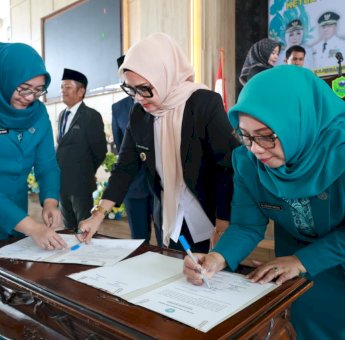 Bupati Barru Lantik Pengurus TP PKK Kecamatan dan Kelurahan, Tekankan Kerja Nyata Tangani Stunting