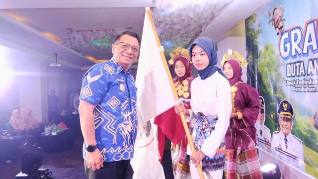 Sekretaris Daerah Kabupaten Gowa, Andy Azis saat menghadiri Final Pemilihan Duta Anak Kabupaten Gowa dan Pengukuhan Forum Anak Kecamatan se-Kabupaten Gowa, di Hotel Royal Bay, Makassar, kemarin. (Dok. Humas Gowa) 