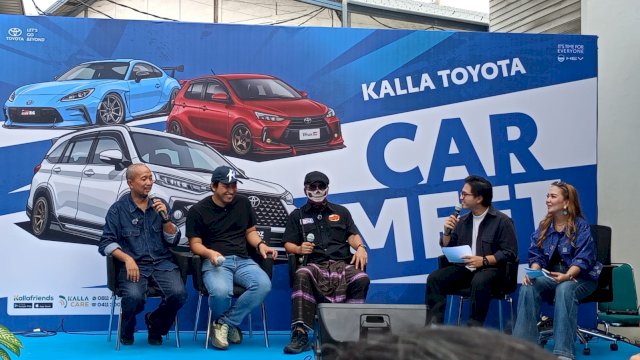 Kalla Toyota menggelar Car Meet bertajuk "Veloz Hybrid EV Lintas Nusa 2.0:, di Pelataran Showroom Kalla Toyota Cabang Urip Sumoharjo, Makassar, kemarin. (Dok. Chaerani/Republiknews.co.id) 
