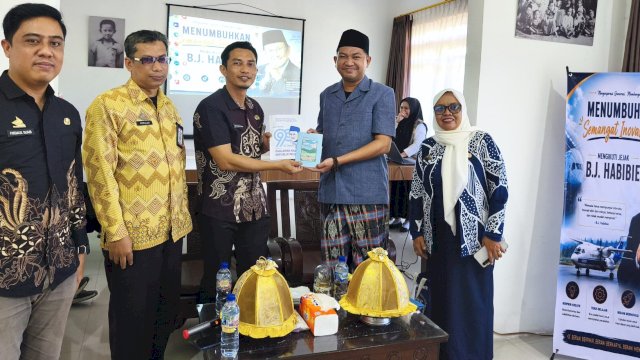 Ket: Peringatan Hari Kelahiran BJ. Habibie di Kota Parepare