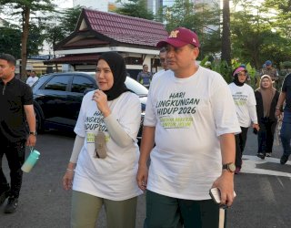Pemkot Makassar Turun ke Jalan Pungut dan Pilah Sampah, Lebih 130 Kg Sampah Terkumpul dalam Sejam