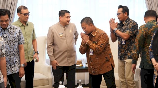 Direktur PIP Makassar, Rudy Susanto bersama jajarannya saat menemui Wali Kota Makassar, Munafri Arifuddin didampingi sejumlah SKPD terkait di Rumah Jabatan Wali Kota Makassar, Jumat (5/6/2026). (Foto: Istimewa)