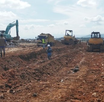 Menuju Sanitary Landfill, Pemkot Makassar Benahi TPA Antang dengan Sistem Cover Soil