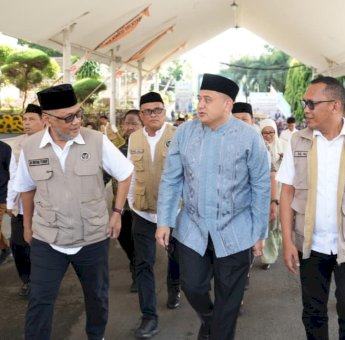 Wali Kota Munafri Dampingi Menhaj RI Sambut Kepulangan Jemaah Haji Kota Makassar