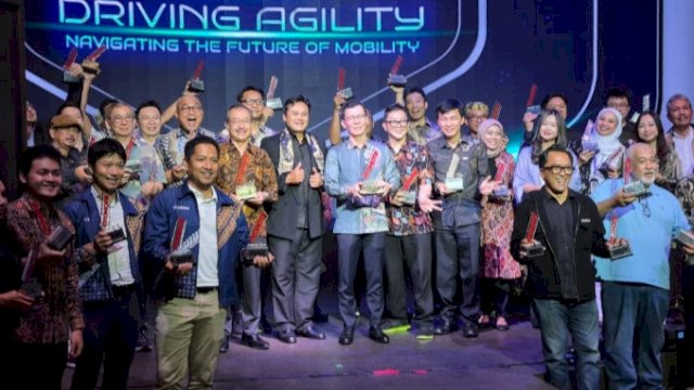 Yamaha Indonesia kembali menegaskan dominasinya di industri roda dua nasional setelah memborong tujuh penghargaan pada ajang Otomotif Award 2026. (Foto: Istimewa)