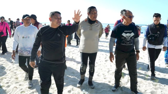 Wali Kota Makassar, Munafri Arifuddin saat menghadiri kegiatan Bakti Sosial Polda Sulsel sebagai rangkaian menyemarakkan Hari Bhayangkara ke-80 Polri di Pulau Lanjukang, Kecamatan Kepulauan Sangkarrang, Makassar, Sabtu (20/6/2026). (Foto: Istimewa)