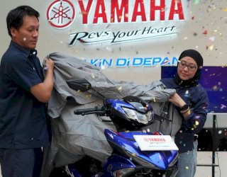 Penuhi Passion Penikmat Balap, Yamaha Launching MX King 150 Prima Pramac Livery di Jakarta Fair