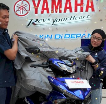 Penuhi Passion Penikmat Balap, Yamaha Launching MX King 150 Prima Pramac Livery di Jakarta Fair