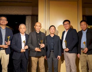 23 Tahun Konsisten Layani Pelanggan, Kalla Translog Raih Platinum Fleet Toyota di Jepang