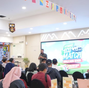 Hybrid Eco Match Goals, Kalla Toyota Kenalkan Pelanggan Kinerja Kendaraan Ramah Lingkungan