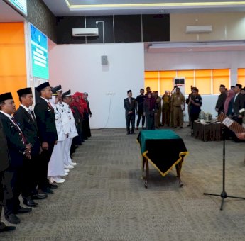 Tasming Hamid Lantik Pejabat Administrator, Pengawas, Kepala Sekolah, dan Kepala Puskesmas