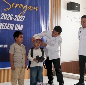 Tasming Hamid-Hermanto Realisasikan Janji Seragam Sekolah Gratis