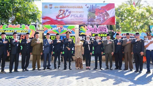 Ket: Peringatan Hari Bhayangkara ke-80 di Barru