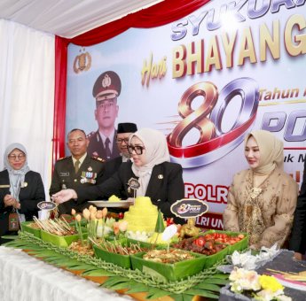 Hadiri Syukuran Hari Bhayangkara ke-80, Bupati Barru Apresiasi Pengabdian Polres Barru