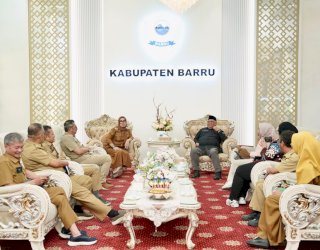 Bupati Barru Bahas Tol Laut dan Peluang Investasi Bersama DPRD Kalimantan Timur