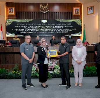 Pemkab Barru Serahkan Ranperda Pertanggungjawaban APBD 2025, Fokus Perkuat PAD dan Investasi