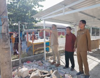 Respons Keluhan Pedagang, Wakil Bupati Barru Buka Kembali Akses Utara Pasar Pekkae