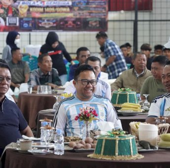 Dukung Argentina, Wabup dan Dandim Gowa Nonton Piala Dunia Bersama Warga Pattallassang
