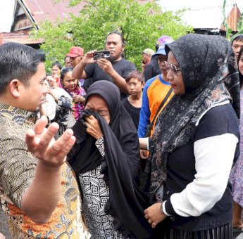Tasming Hamid Tinjau Lokasi Kebakaran di Jalan Mayor Haddade, Pastikan Korban dan Penanganan Maksimal