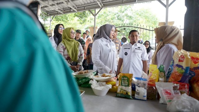 Ket: Wali Kota Parepare, Tasming Hamid bersama Wakil Gubernur Sulsel, Fatmawati Rusdi