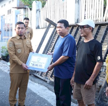 Tasming Hamid Serahkan Bantuan Tunai kepada Korban Kebakaran, Wujud Kepedulian Pemkot Parepare