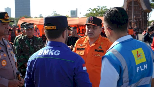 Wali Kota Makassar, Munafri Arifuddin saat menghadiri Apel Kesiapsiagaan terhadap Bencana Kabupaten/Kota Makassar Tahun Anggaran 2026 yang diselenggarakan BPBD Kota Makassar di Anjungan MNEK, Center Point of Indonesia (CPI), Selasa (14/7/2026). (Foto: Istimewa)