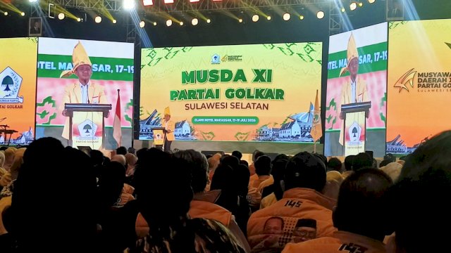 Ketua Umum Partai Golkar, Bahlil Lahadalia saat memberikan sambutan dalam Musda XI DPD I Golkar Sulsel yang digelar di Hotel Claro, Jalan AP Pettarani, Makassar, Sabtu (18/7/2026). (Foto: Istimewa)