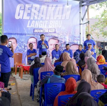 Salurkan Bantuan untuk Masjid, Heriwawan Pimpin Gerakan Langit Biru Demokrat di Sinjai